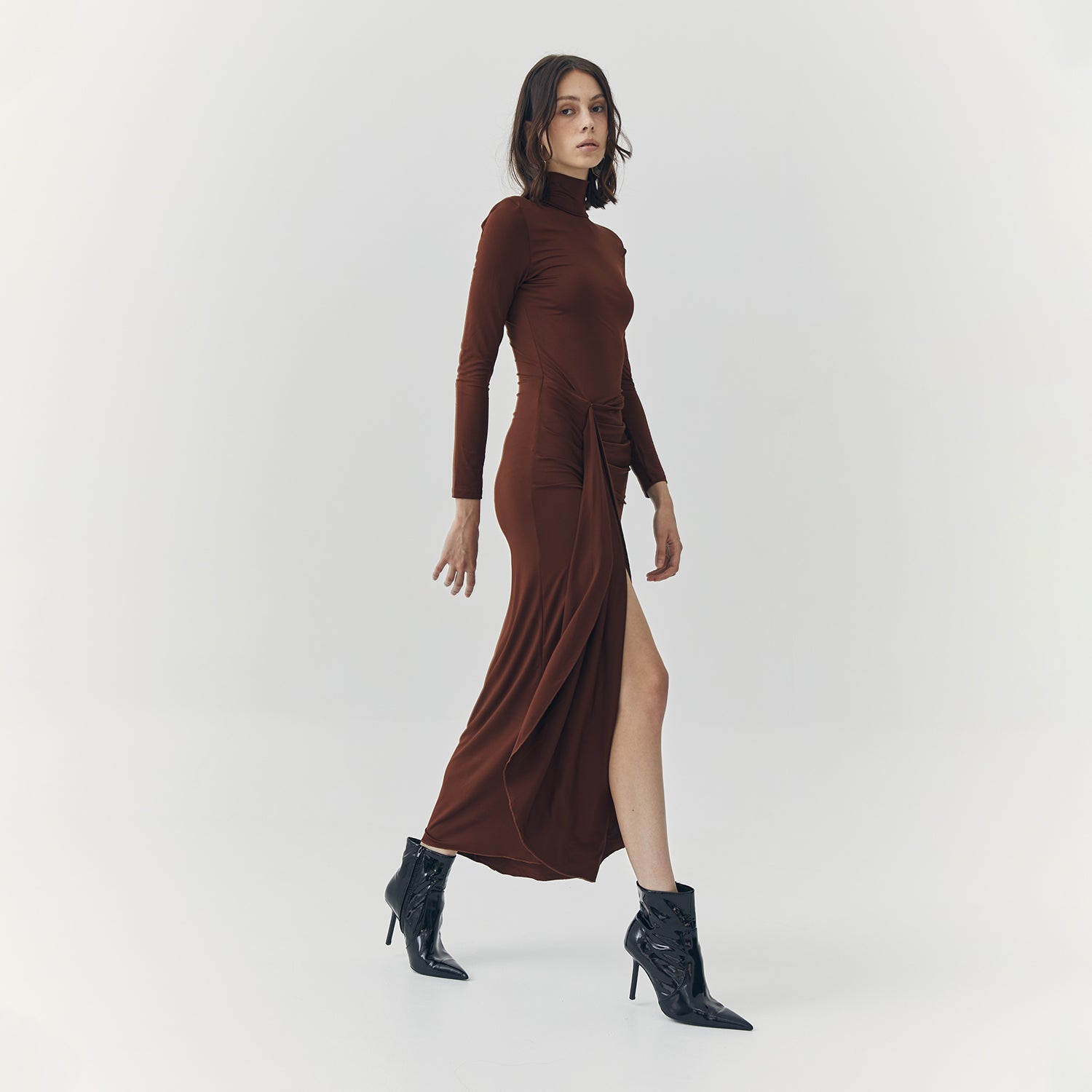 EVANGELINE BROWN TURTLENECK MAXI DRESS ATS THE LABEL EVANGELINE BROWN TURTLENECK MAXI DRESS ATS THE LABEL